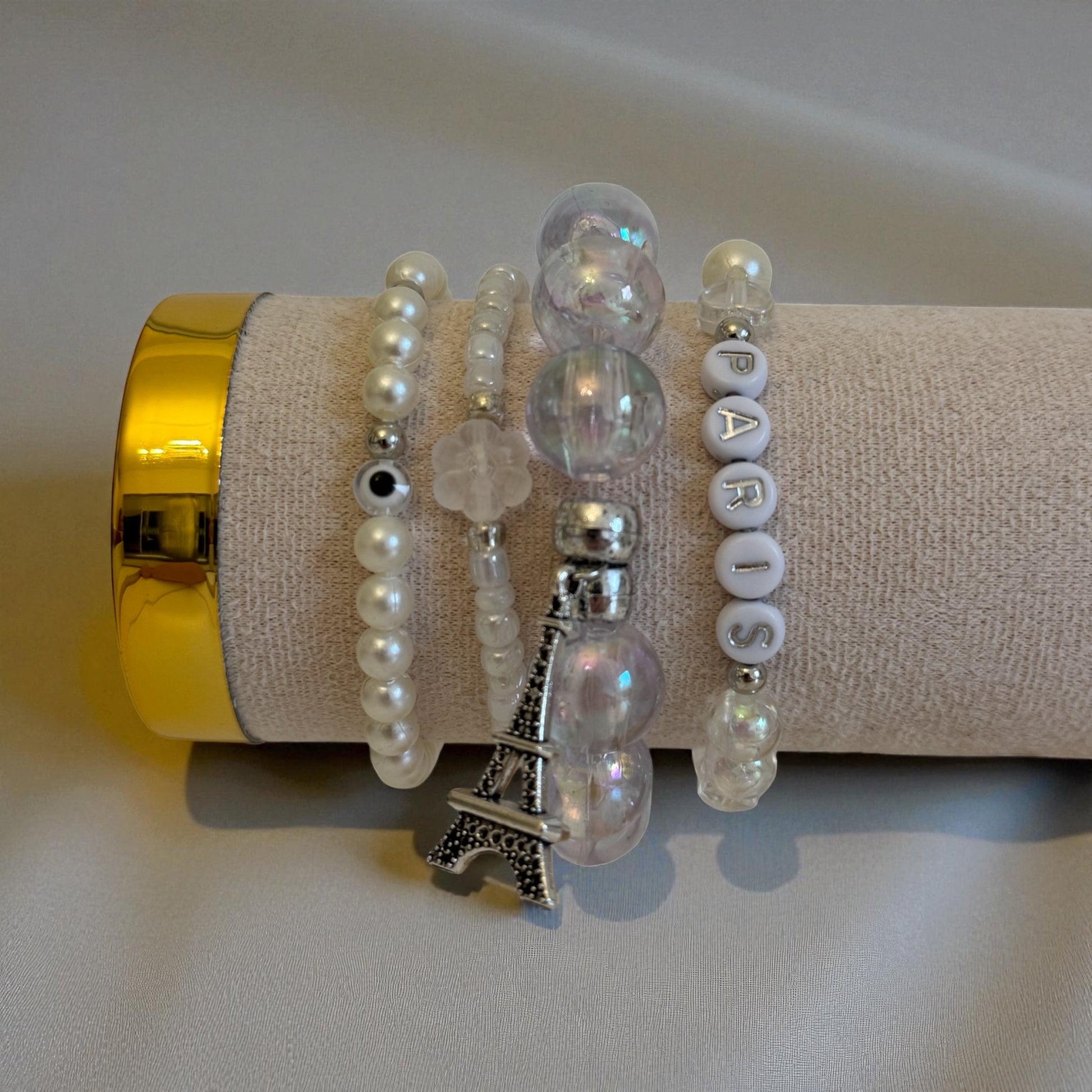 Handgemachtes Perlenarmband Set mit Eifelturm